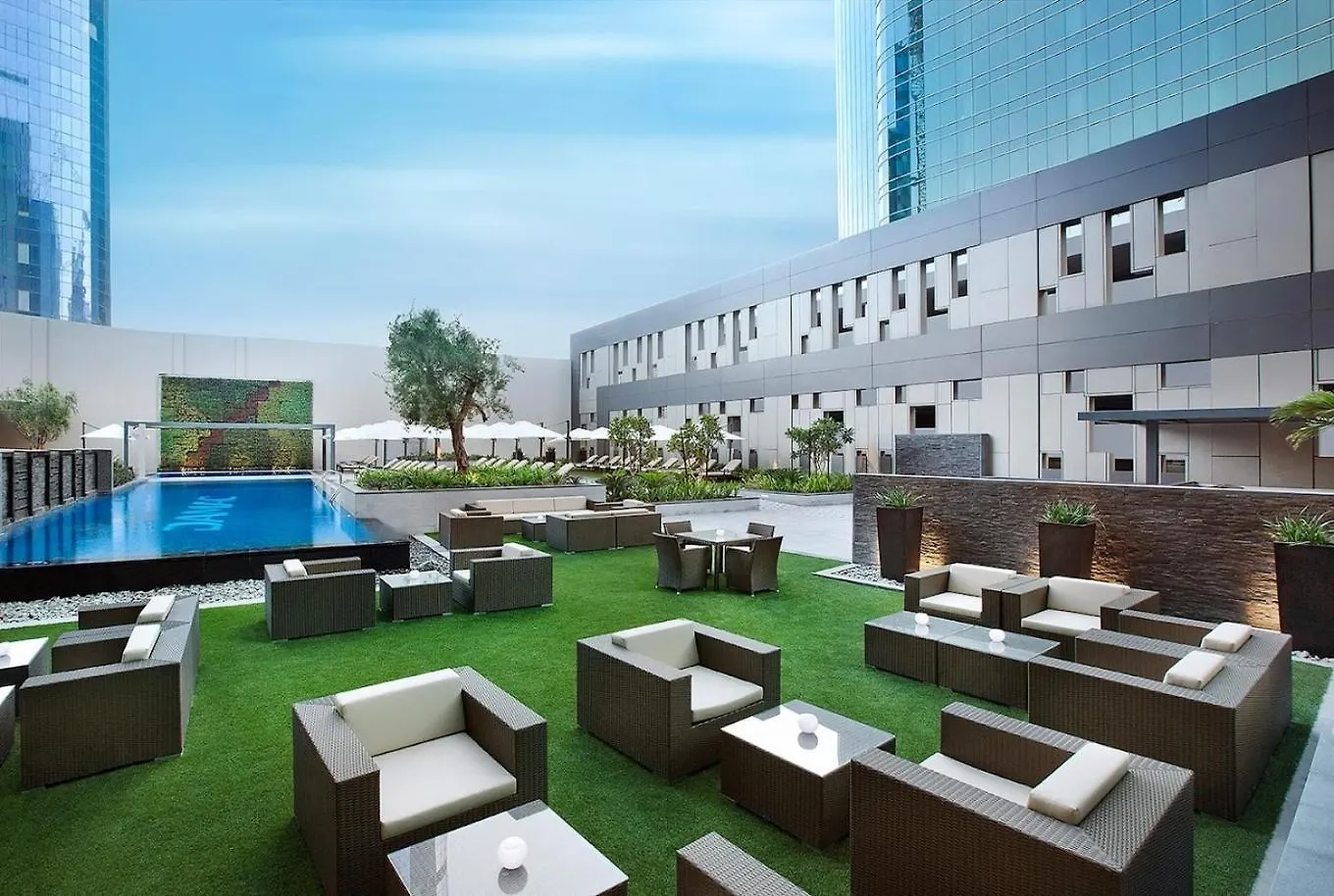 Quickstay Homes - Spacious 1Br Retreat-Cour Jardin Dubai