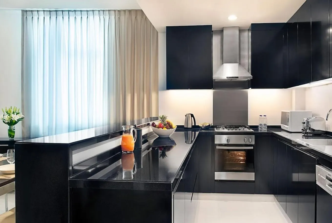 Lägenhet Quickstay Homes - Spacious 1Br Retreat-Cour Jardin Dubai
